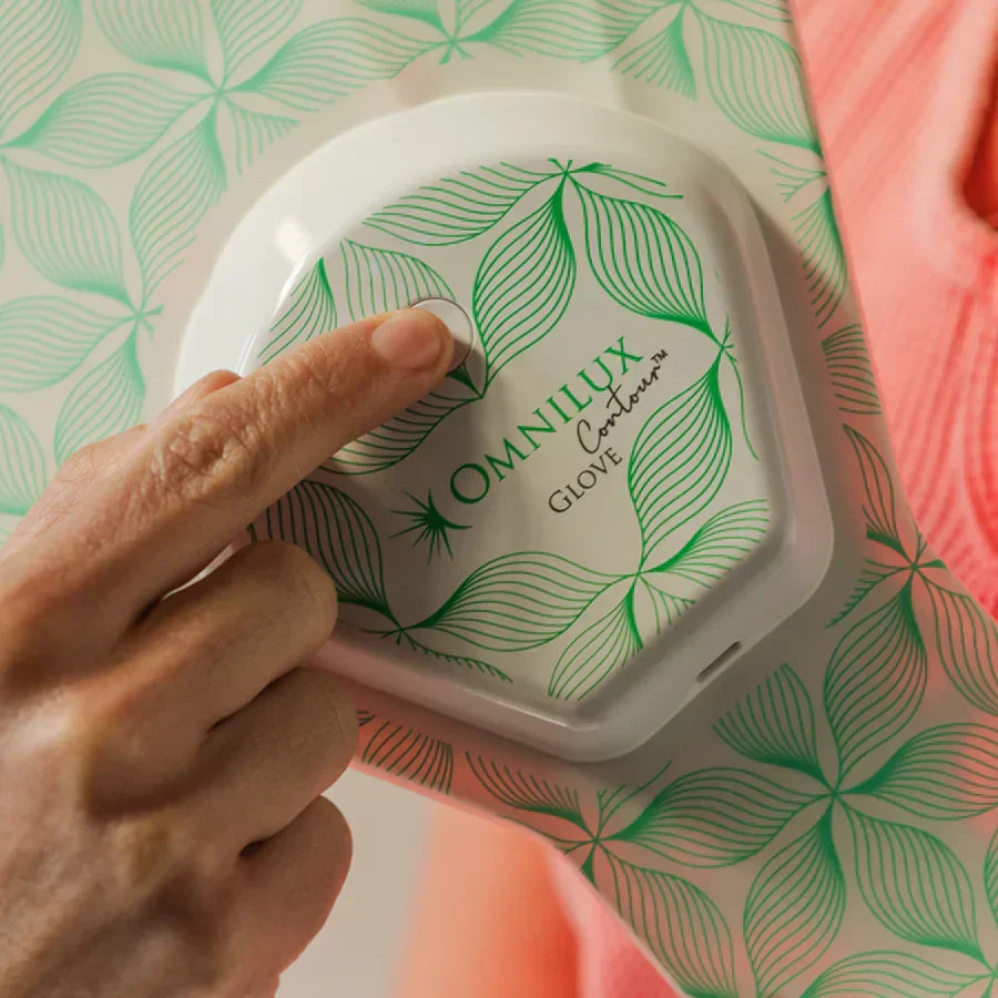 Omnilux Contour Glove